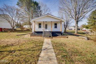 520 Sycamore Gardens Street, Elizabethton, TN 37643