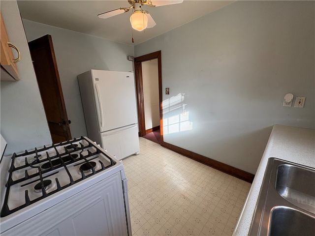 6916 Monroe Ave, West Mifflin, PA 15122