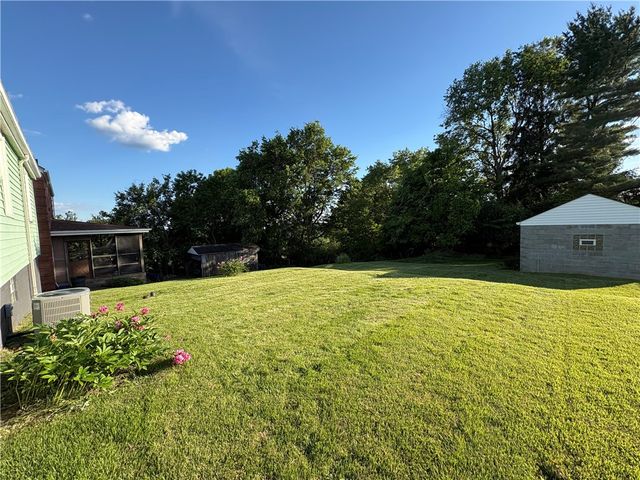 6916 Monroe Ave, West Mifflin, PA 15122