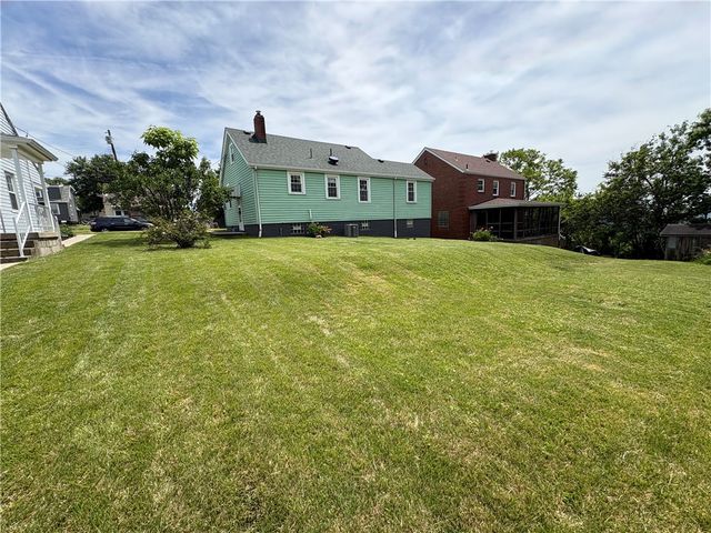 6916 Monroe Ave, West Mifflin, PA 15122