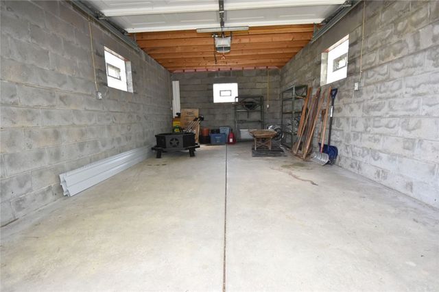 6916 Monroe Ave, West Mifflin, PA 15122