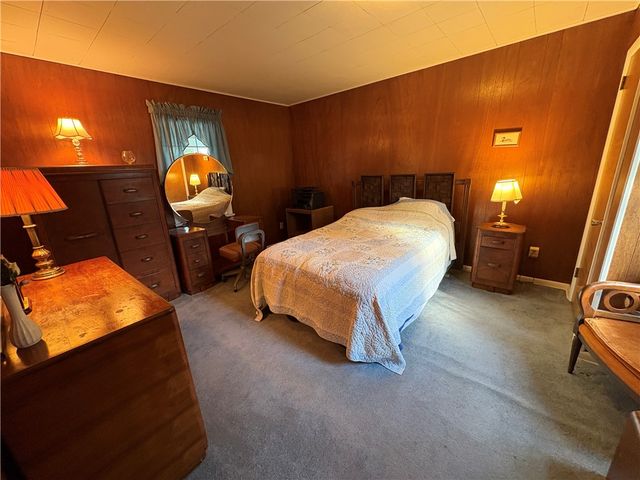 6916 Monroe Ave, West Mifflin, PA 15122