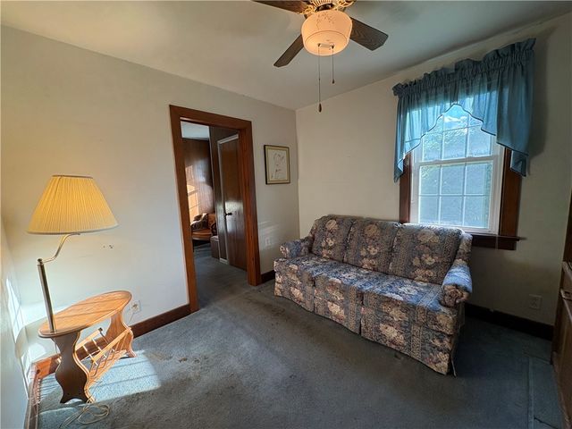 6916 Monroe Ave, West Mifflin, PA 15122