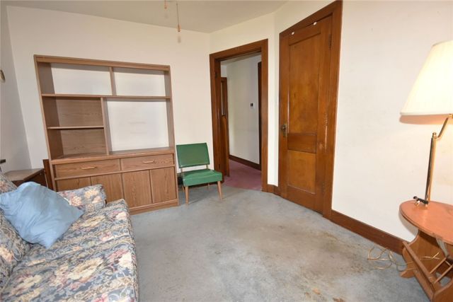 6916 Monroe Ave, West Mifflin, PA 15122