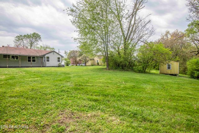 614 Glendale Ave, Clinton, TN 37716