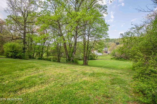 614 Glendale Ave, Clinton, TN 37716