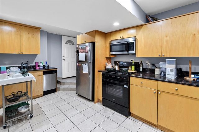 4127 N Ashland Avenue, Chicago, IL 60613