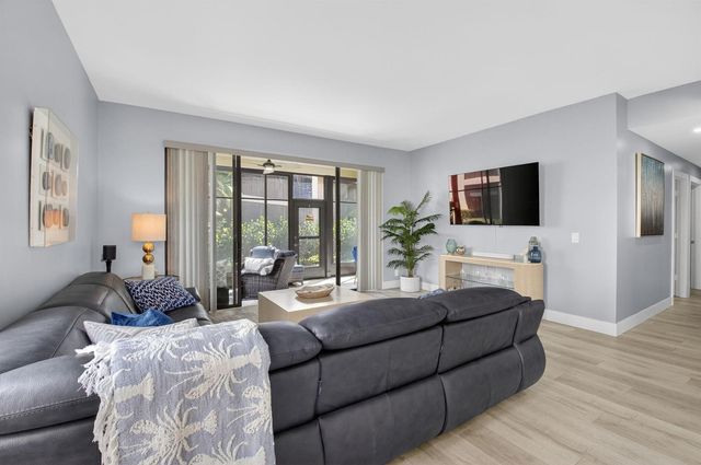 7685 Lexington Club Boulevard A, Delray Beach, FL 33446