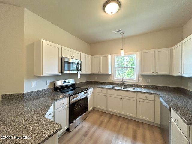 117 Crab Claw Spit Lane, Jacksonville, NC 28546