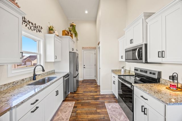 3011 Thorntree Lane, Lawrenceburg, KY 40342