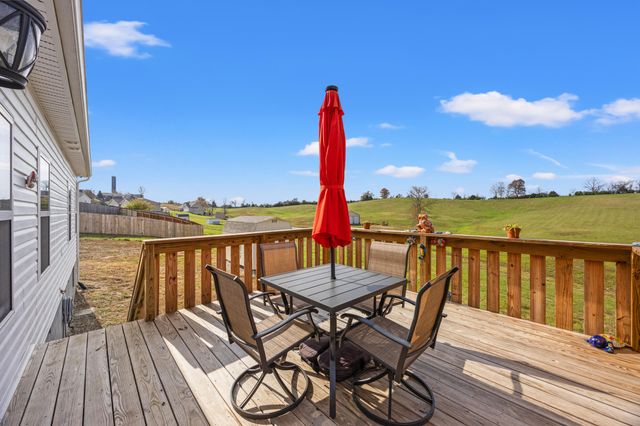 3011 Thorntree Lane, Lawrenceburg, KY 40342