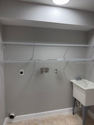 8443 N GRADY AVENUE, Tampa, FL 33614