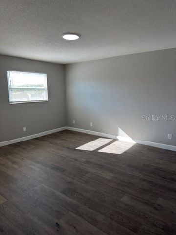 8443 N GRADY AVENUE, Tampa, FL 33614