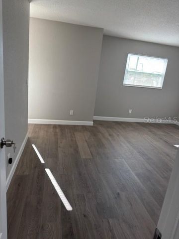 8443 N GRADY AVENUE, Tampa, FL 33614