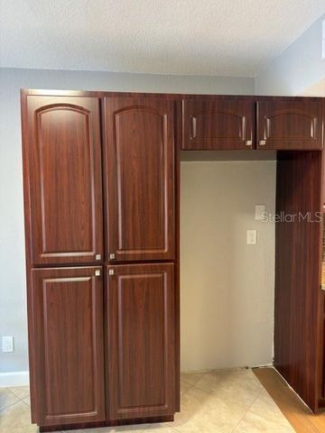 8443 N GRADY AVENUE, Tampa, FL 33614