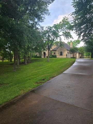 4541 Stonewood Circle, Midlothian, TX 76065