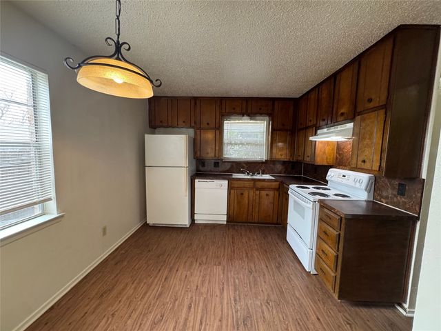 5604 Macgregor Drive, Haltom City, TX 76148