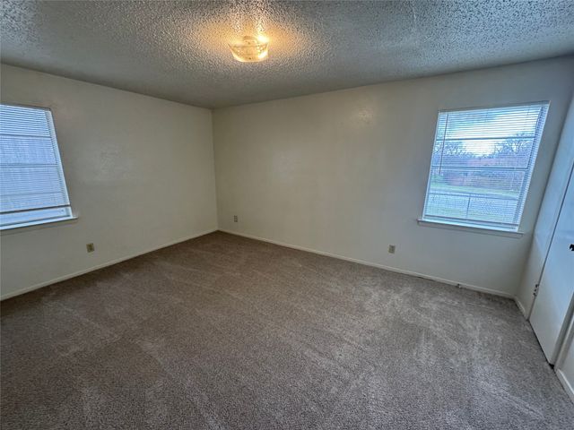 5604 Macgregor Drive, Haltom City, TX 76148