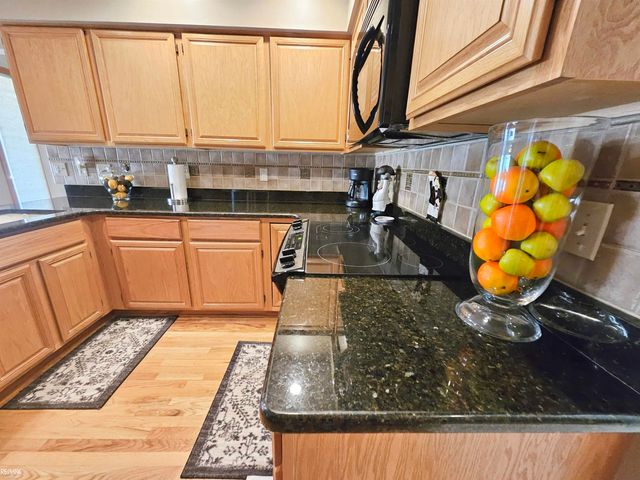 16890 SANDSTONE Circle, Macomb Twp, MI 48042