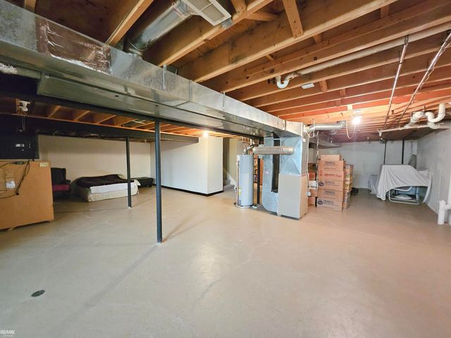 16890 SANDSTONE Circle, Macomb Twp, MI 48042