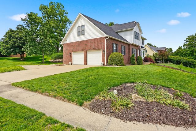 1901 BLUFF POINTE DR, Columbia, MO 65201