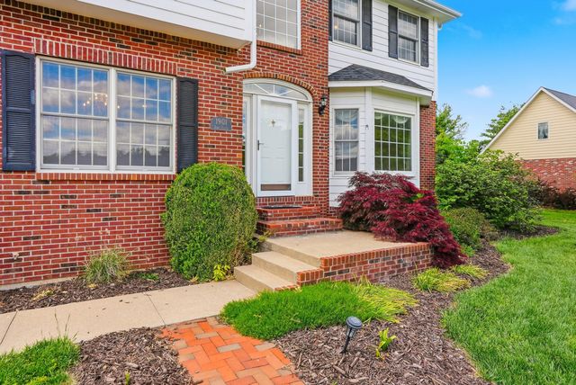 1901 BLUFF POINTE DR, Columbia, MO 65201
