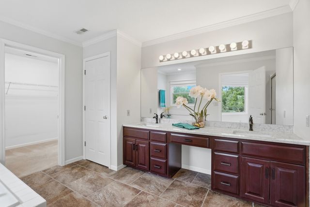 1901 BLUFF POINTE DR, Columbia, MO 65201