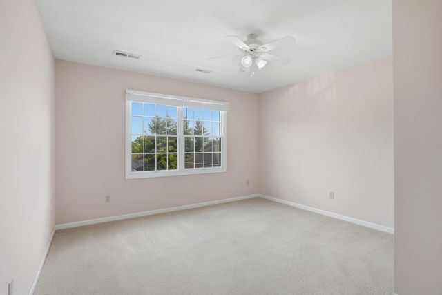 1901 BLUFF POINTE DR, Columbia, MO 65201