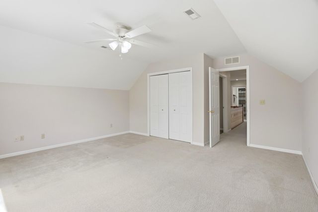 1901 BLUFF POINTE DR, Columbia, MO 65201