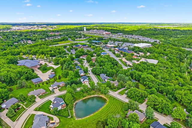1901 BLUFF POINTE DR, Columbia, MO 65201