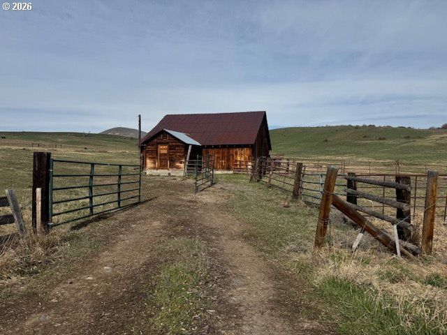 38901 HIGHWAY 86, Richland, OR 97870