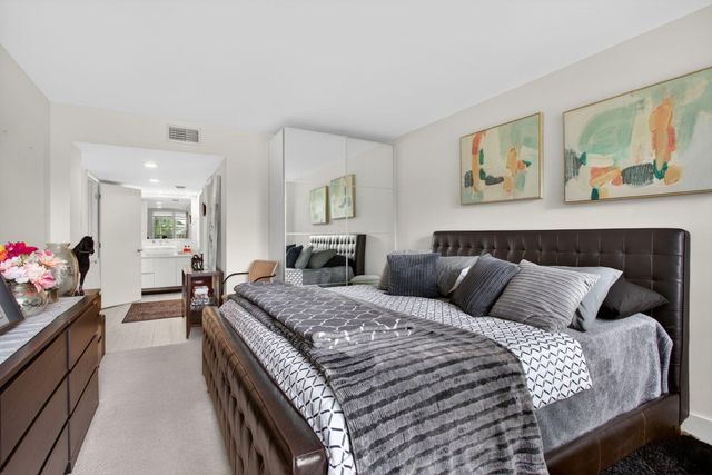 901 W Cypress Lane 103, Pompano Beach, FL 33069