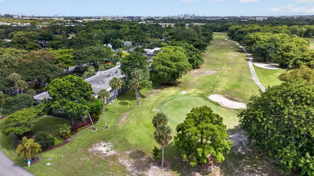901 W Cypress Lane 103, Pompano Beach, FL 33069