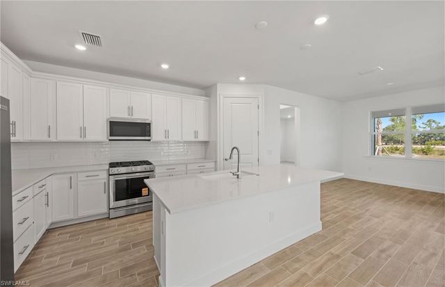 12416 Basalt LN, Alva, FL 33920