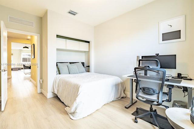 2370 NW 131st Cir, Miami, FL 33167