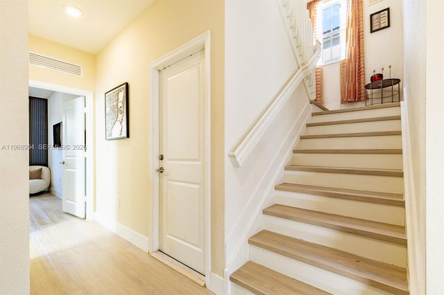 2370 NW 131st Cir, Miami, FL 33167