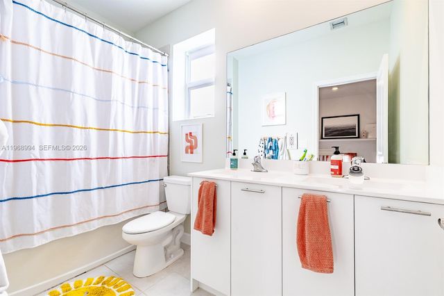 2370 NW 131st Cir, Miami, FL 33167