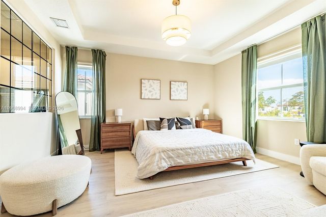 2370 NW 131st Cir, Miami, FL 33167