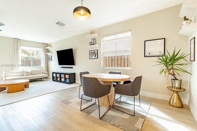 2370 NW 131st Cir, Miami, FL 33167