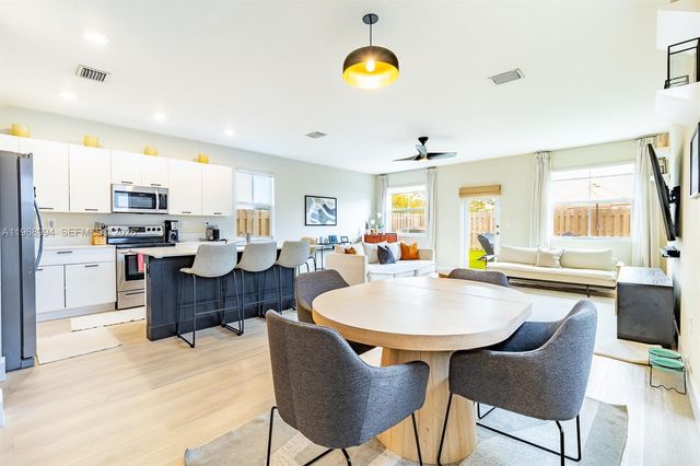 2370 NW 131st Cir, Miami, FL 33167