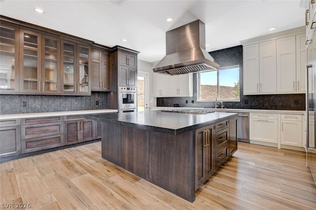 84 Kittansett Loop, Henderson, NV 89052