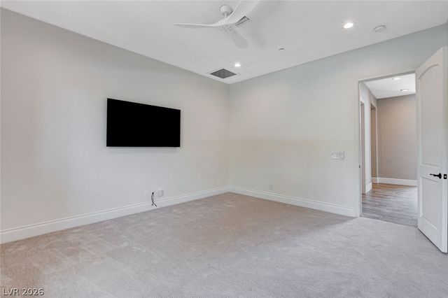 84 Kittansett Loop, Henderson, NV 89052