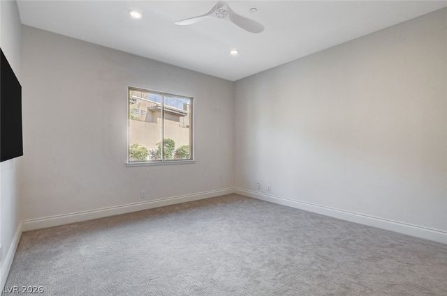 84 Kittansett Loop, Henderson, NV 89052