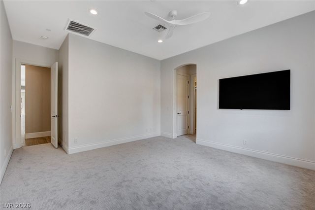84 Kittansett Loop, Henderson, NV 89052