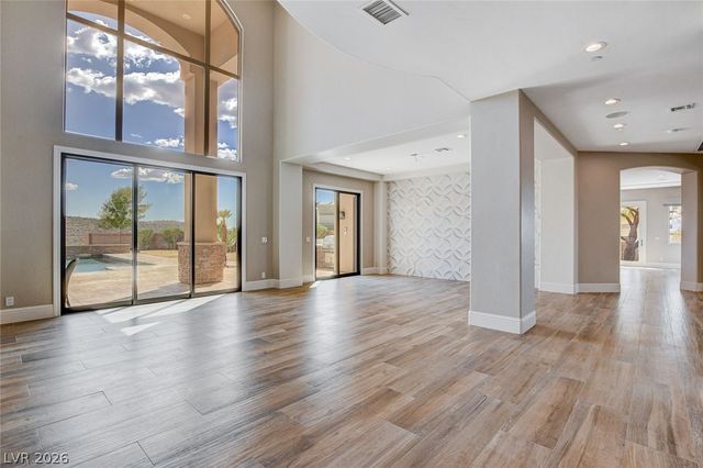 84 Kittansett Loop, Henderson, NV 89052
