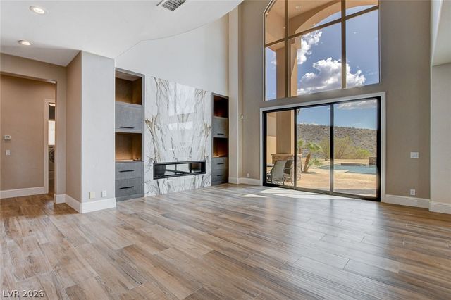 84 Kittansett Loop, Henderson, NV 89052