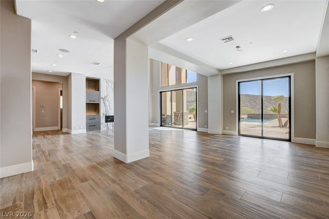 84 Kittansett Loop, Henderson, NV 89052