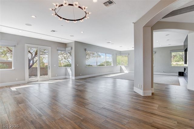 84 Kittansett Loop, Henderson, NV 89052