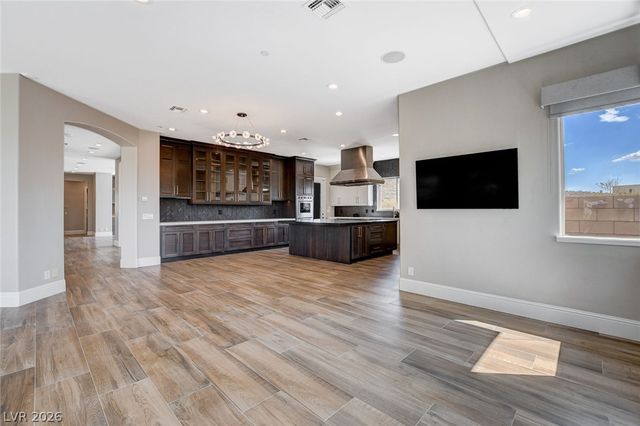 84 Kittansett Loop, Henderson, NV 89052