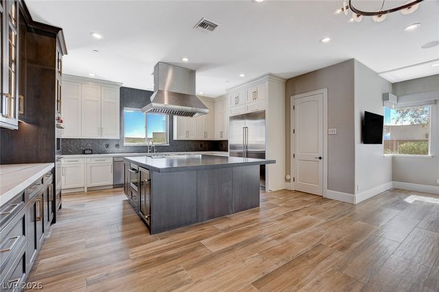 84 Kittansett Loop, Henderson, NV 89052